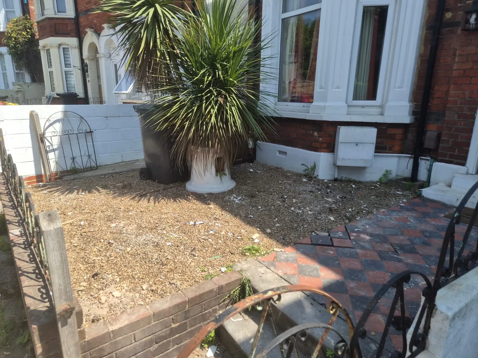 The same Gravesend front garden cleared and tidy after Andy's house clearance, gravel and plants visible again
